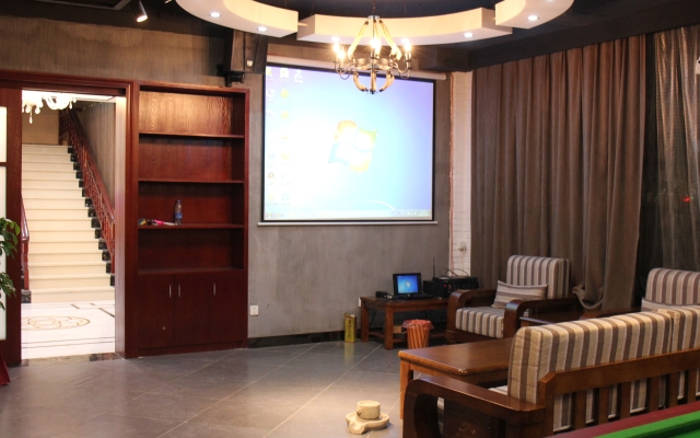 赤峰轟趴館團(tuán)購電話地址查詢-第1張圖片