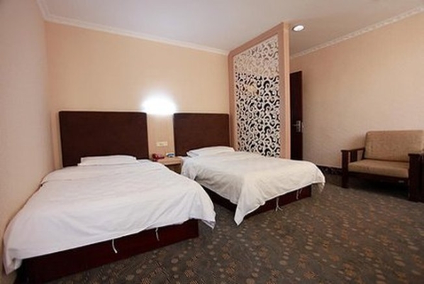 赤峰市玉峰礦業(yè)聯(lián)系電話號碼-第1張圖片