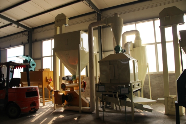 赤峰牛骨粉飼料廠家電話號(hào)碼-第1張圖片