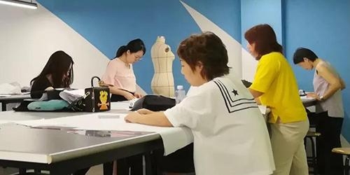 赤峰歐名服裝店地址電話號碼-第1張圖片