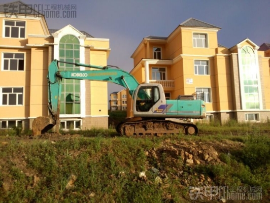 赤峰市挖機托運公司電話號碼-第1張圖片