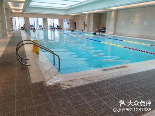 赤峰泳衣泳具專賣店電話號碼-第1張圖片