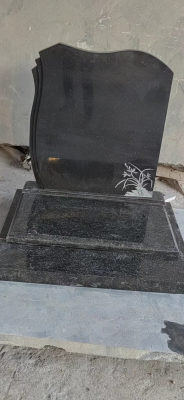 赤峰黑墓碑廠家電話多少號(hào)-第1張圖片