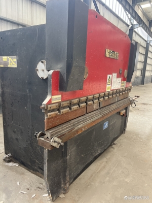 赤峰剪板機折彎機維修電話號碼-第1張圖片