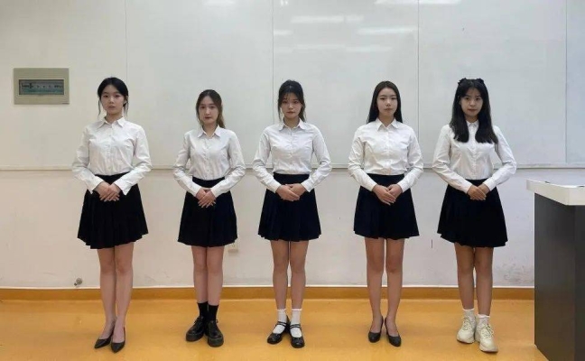 赤峰禮儀隊(duì)電話號(hào)碼是多少號(hào)-第1張圖片