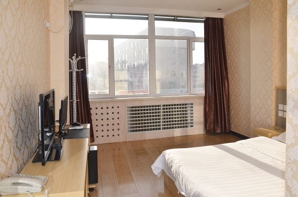 赤峰賓館誰住過酒店啊電話號碼-第1張圖片