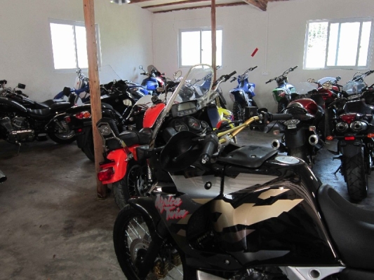 赤峰摩托車倉庫電話多少號-第1張圖片