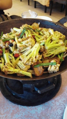 赤峰艷林飯莊電話多少號碼啊-第1張圖片