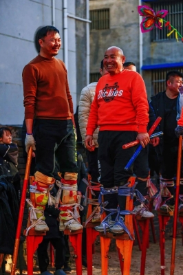 赤峰高蹺隊(duì)電話號(hào)碼查詢是多少-第1張圖片