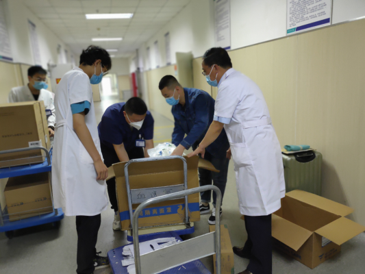 赤峰市醫(yī)院抗疫科電話號碼-第1張圖片