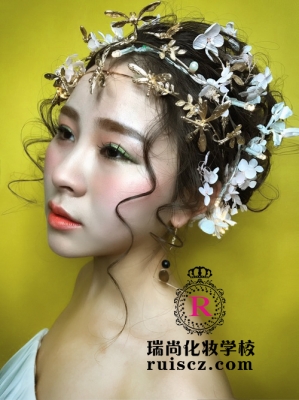 赤峰影樓化妝培訓(xùn)基地電話號碼-第1張圖片