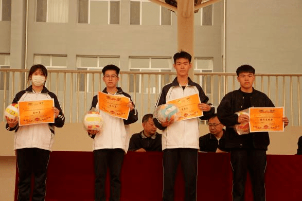 赤峰市外國語學(xué)校電話多少-第1張圖片