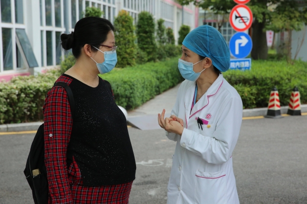 赤峰產(chǎn)婦接送電話號碼查詢是多少-第1張圖片