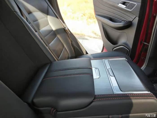 赤峰名爵會(huì)所電話地址是多少號(hào)-第1張圖片