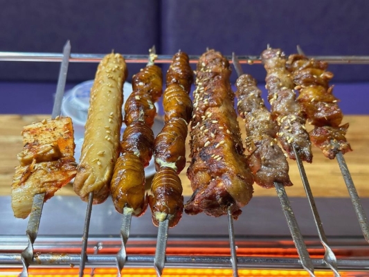 赤峰萬悅烤肉店地址電話號碼-第1張圖片