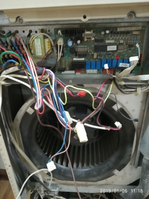 赤峰市曲屏維修店電話號碼-第1張圖片