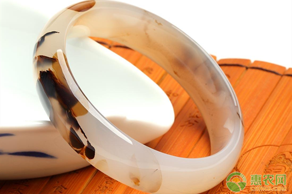 赤峰賣手鐲的地方電話是多少號(hào)-第1張圖片