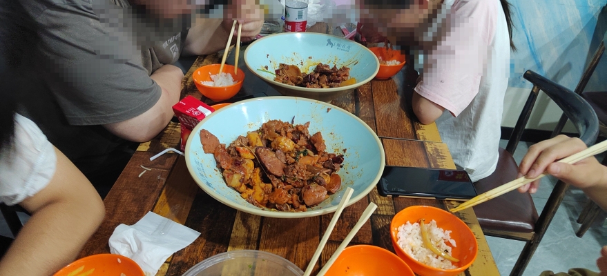 赤峰步行街麻辣香鍋電話號碼-第1張圖片