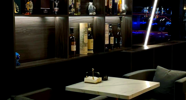 赤峰酒吧訂臺電話多少啊多少錢-第1張圖片