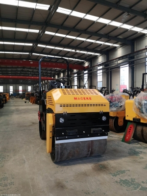 赤峰壓路機(jī)廠家聯(lián)系電話號碼-第1張圖片