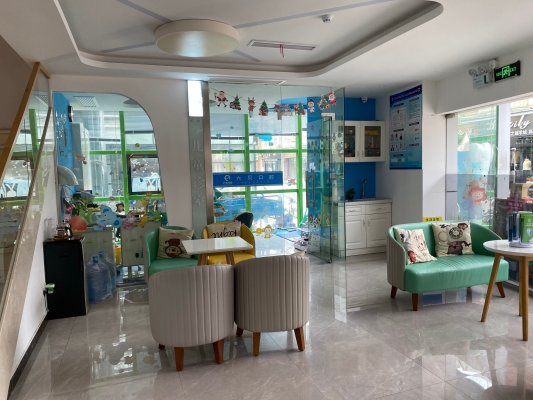 赤峰洗牙團(tuán)購?fù)侨弘娫捥柎a-第1張圖片