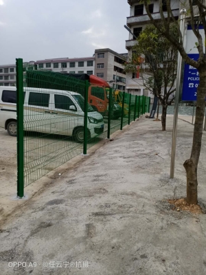 赤峰籃球場圍欄廠家電話號碼-第1張圖片