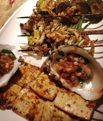 赤峰老梁串燒吧地址電話號(hào)碼-第1張圖片