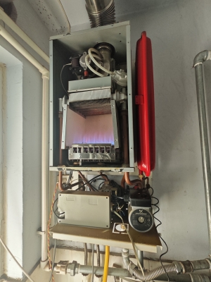 赤峰熱水鍋爐維修電話(huà)號(hào)碼-第1張圖片