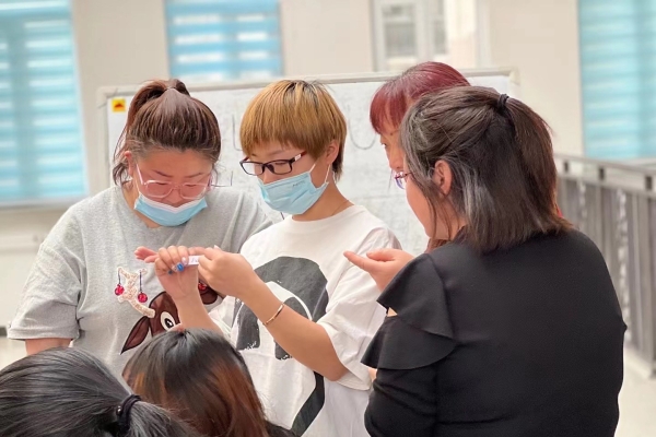 赤峰賣美甲燈電話多少號-第1張圖片