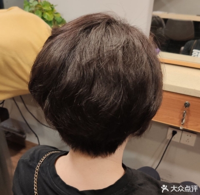 赤峰飛哥美發(fā)電話多少號(hào)-第1張圖片