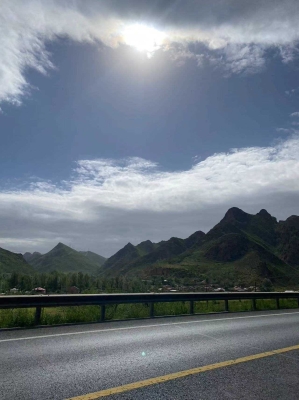 呼市到赤峰運(yùn)車電話多少號-第1張圖片