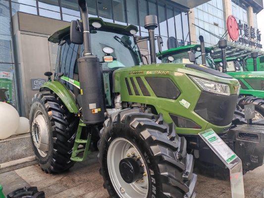 赤峰常發(fā)拖拉機(jī)總代理-第1張圖片