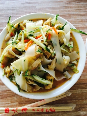 赤峰龍蝦尾店電話多少啊-第1張圖片