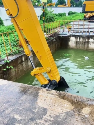 赤峰大板鎮(zhèn)修挖機(jī)師傅電話號(hào)碼-第1張圖片