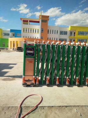 赤峰伸縮門廠家-第1張圖片