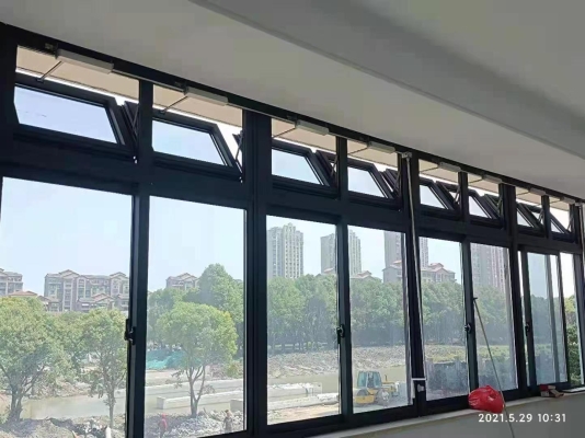 赤峰市手搖開(kāi)窗器維修電話號(hào)碼-第1張圖片