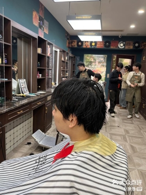 赤峰市傳奇美發(fā)店電話號碼-第1張圖片