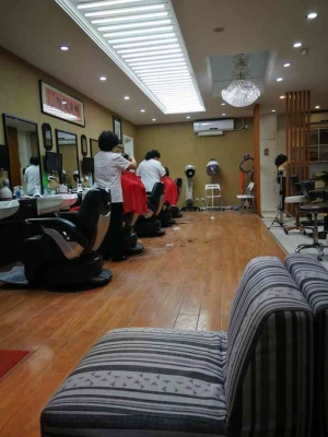 赤峰尚遠美發(fā)店地址電話號碼-第1張圖片