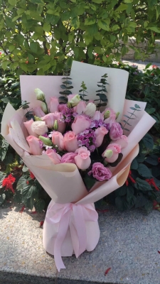 赤峰亦軒書店鮮花店電話號碼-第1張圖片