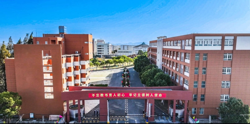 赤峰市初中報考指南電話號碼-第1張圖片