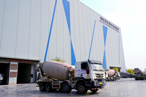 赤峰混泥土罐車廠家電話號(hào)碼-第1張圖片