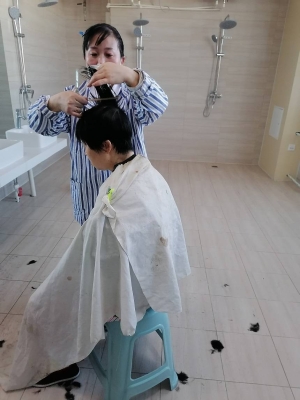 赤峰理發(fā)師高博電話多少號-第1張圖片