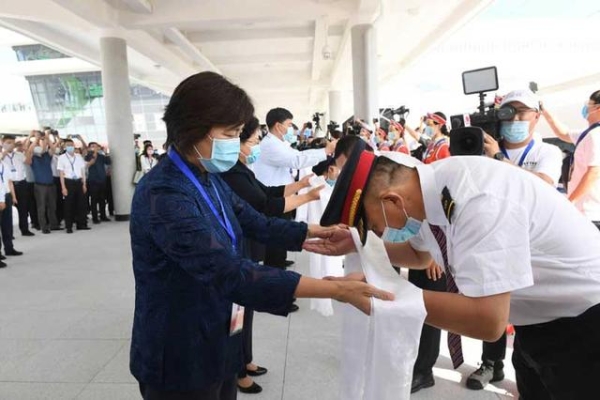 赤峰紅赤酒業(yè)招聘電話地址查詢-第1張圖片