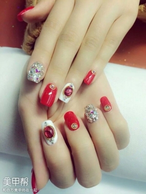 赤峰美甲團(tuán)購?fù)醺觌娫捥柎a-第1張圖片