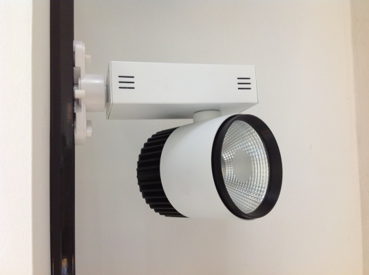 赤峰射燈生產(chǎn)廠家電話號(hào)碼-第1張圖片