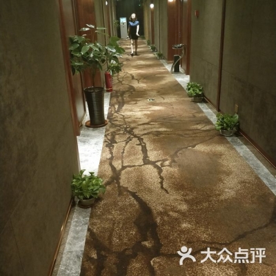 赤峰市水云澗悅溫泉電話號(hào)碼-第1張圖片