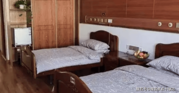 赤峰市安達(dá)醫(yī)院地址電話號碼-第1張圖片