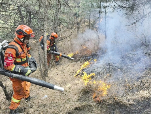 赤峰紅山區(qū)火災(zāi)現(xiàn)場(chǎng)電話-第1張圖片