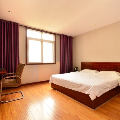 赤峰東收費(fèi)站附近賓館電話號(hào)碼-第1張圖片