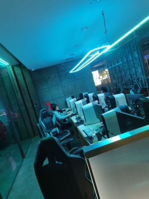 赤峰學院附近網(wǎng)咖電話多少啊-第1張圖片